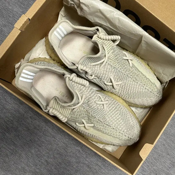[BUNJANG] Adidas Yeezy Boost 350 V2 Citrin Non-Reflective US 10 (280mm) - Full Original Set / 아디다스 이지부스트 350 V2 시트린 280 (영수증 박스 풀구성)