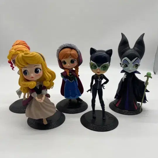 [BUNJANG] Disney Q Posket Figures (Catwoman, Kano Sisters Available) / 정품 디즈니 DISNEY 큐포스켓 피규어(캣우먼 카노자매 남음)