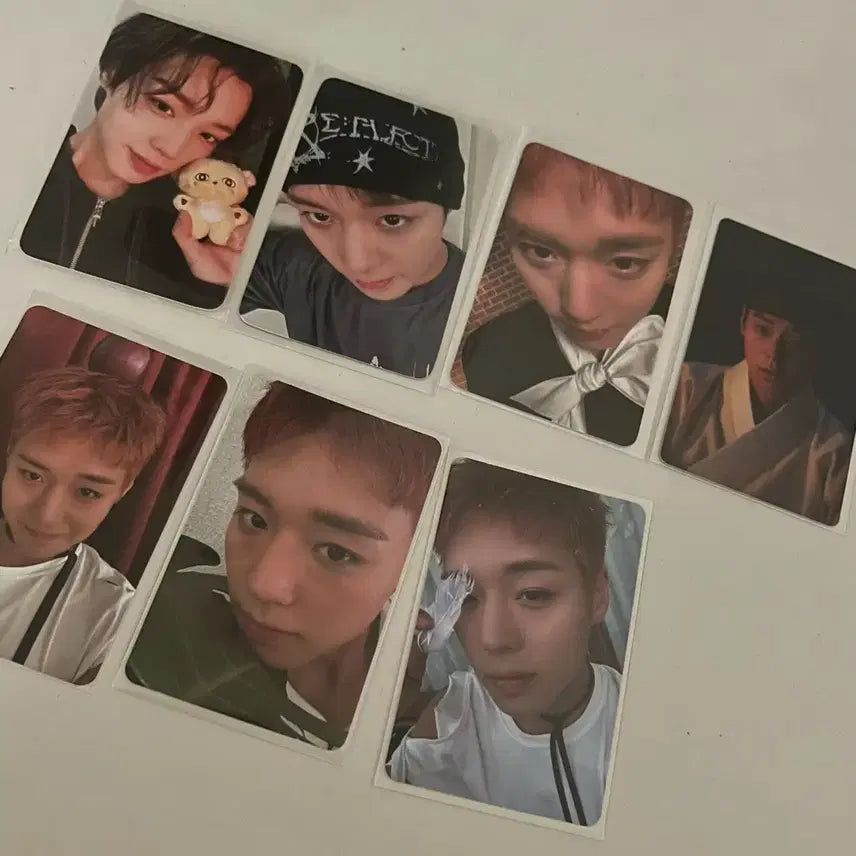 [BUNJANG] Park Ji Hoon Bundle Set Photocard &amp; Name Tag / 박지훈포카+명찰 일괄판매(급처)