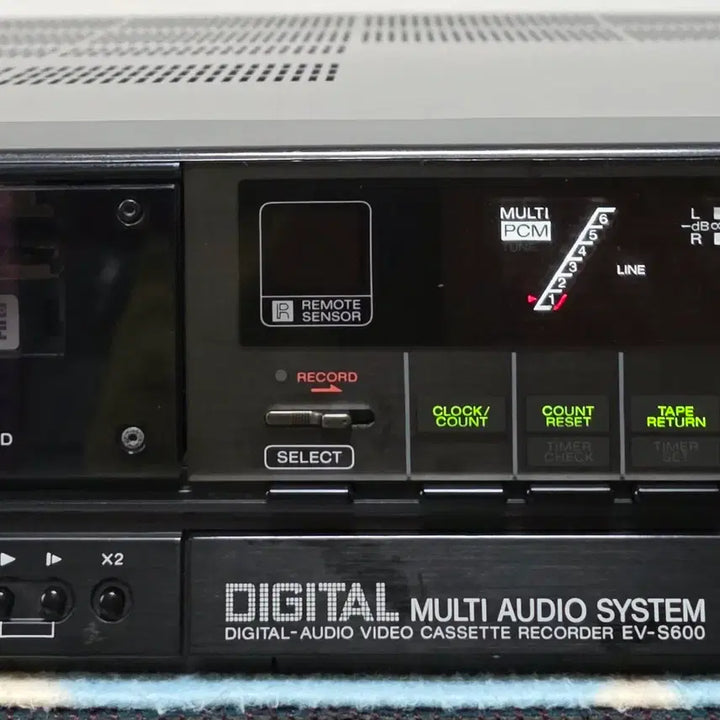 [SOLD OUT] 소니 Video Hi8 EV-S600 판매합니다