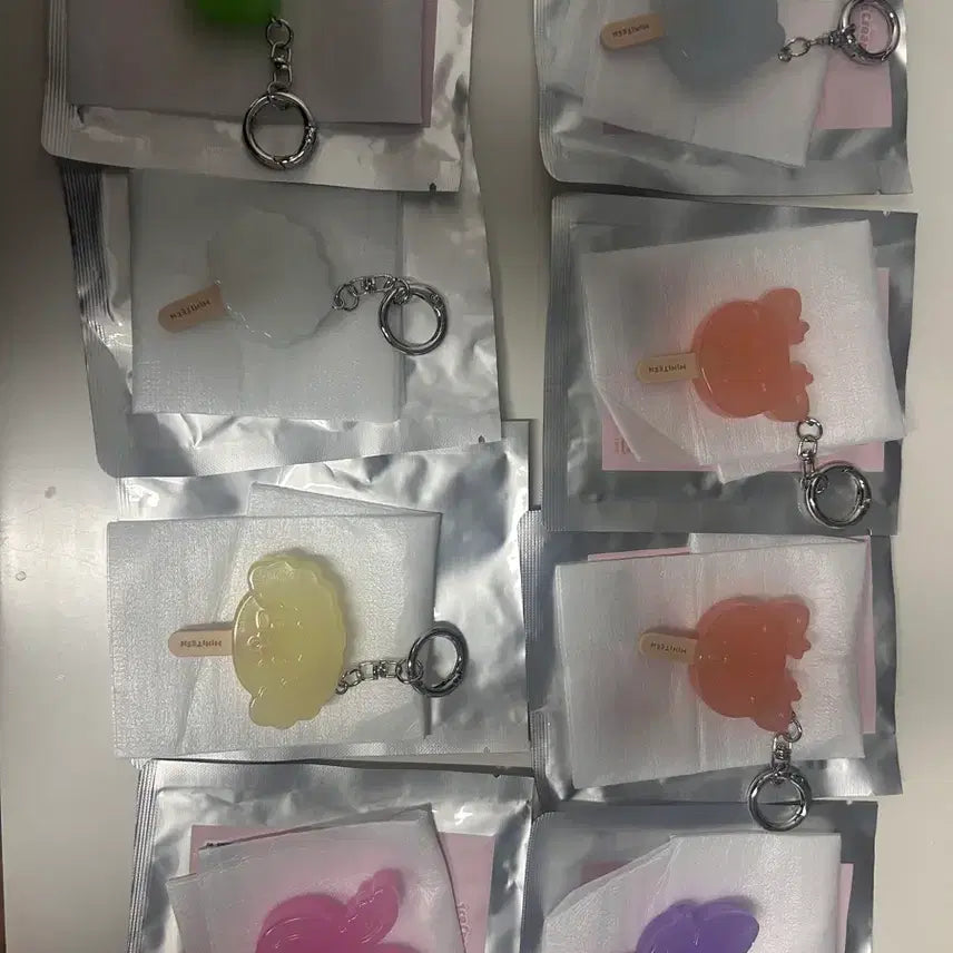 [BUNJANG] Seventeen Mini-teen Ice Cream Keyring / 세븐틴 미니틴 아이스크림 키링 양도