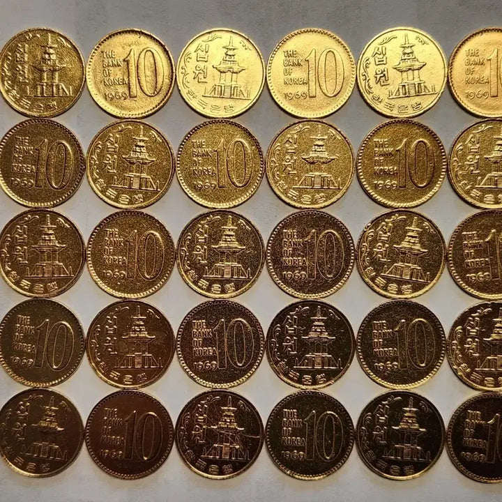[BUNJANG] 1969 10 Won Coin Bundle (30 pieces) / 특년도/ 1968년 30점