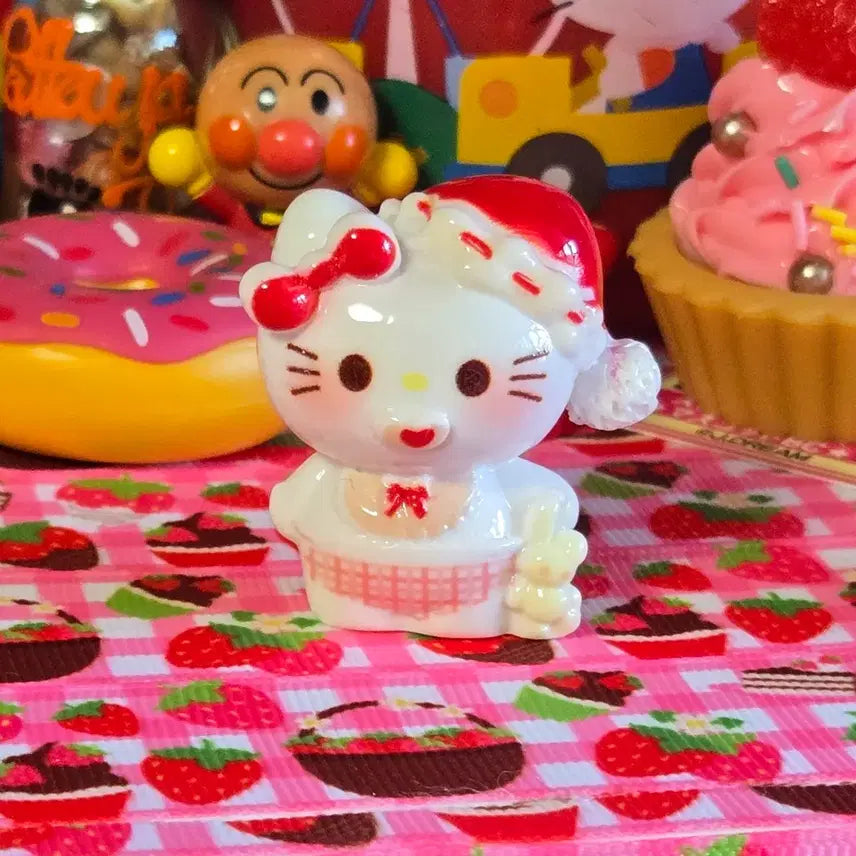 [BUNJANG] Baby Kitty Pacifier Miniature Figure - Red / 아기 키티 쪽쪽이 키티 미니어처 피규어_ 레드
