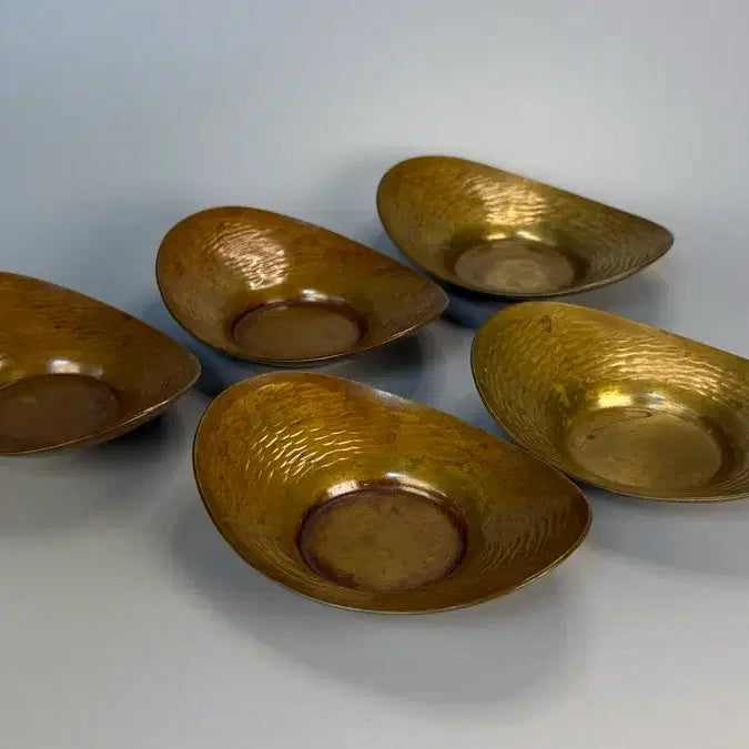 [BUNJANG] Kayongdang Bronze Gwonbon Gyeong Notched Tea Cup Saucer Set (5 pieces) / 가영당 추기동기 동제 금원보형 잔탁 5매 차탁 차선 잔받침 잔대