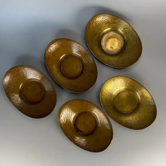 [BUNJANG] Kayongdang Bronze Gwonbon Gyeong Notched Tea Cup Saucer Set (5 pieces) / 가영당 추기동기 동제 금원보형 잔탁 5매 차탁 차선 잔받침 잔대