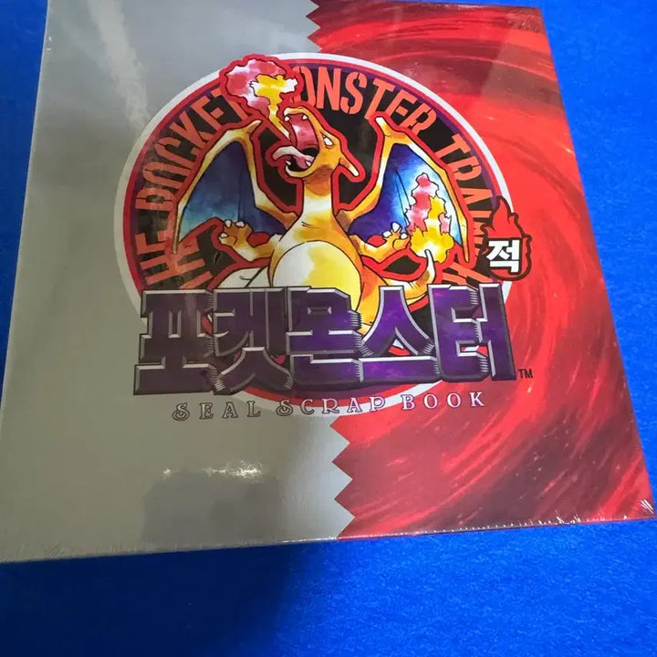 [BUNJANG] Pokemon 30th Anniversary Sticker Book Charizard Edition / 포켓몬스터 30주년 띠부실북 리자몽