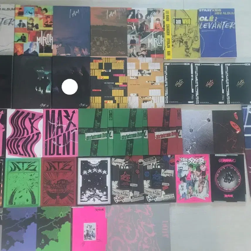 [BUNJANG] Stray Kids Unsealed Album Photobook / 스트레이키즈 개봉앨범 포토북 판매해요