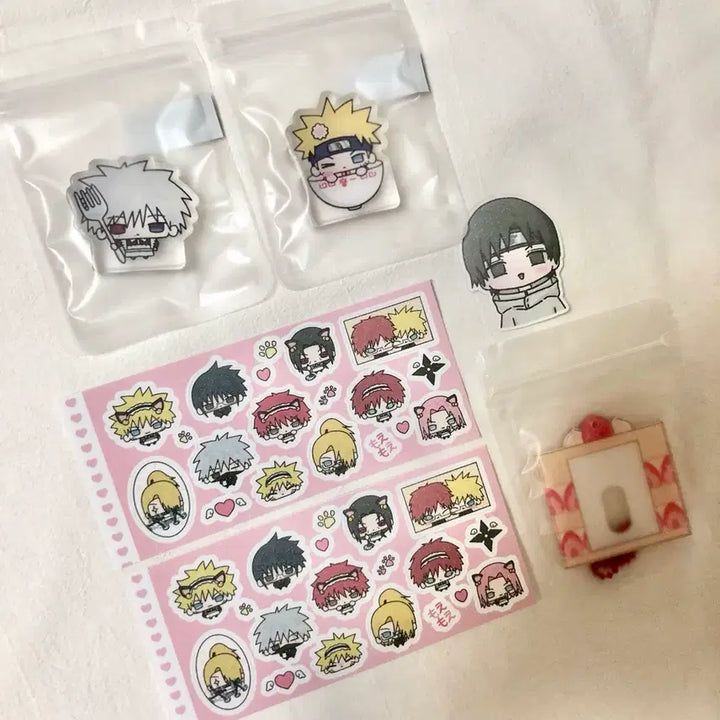 [BUNJANG] Sam-il Naruto Acrylic Standee, Sticker, and Photo Holder Set / 삼일님 나루토 통판 원가양도 암부카카시 아크릴,스티커,증사홀더 비공굿