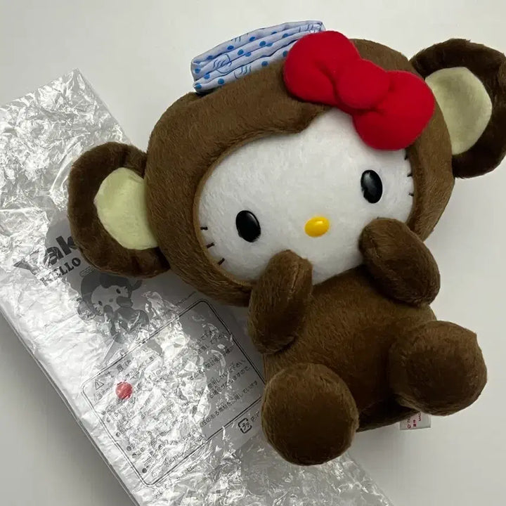 [BUNJANG] Sanrio Classic Hello Kitty Monkey Plush Yakult Collaboration / 산리오) 원숭이 고전 키티 인형(누이구루미) 야쿠르트 콜라보