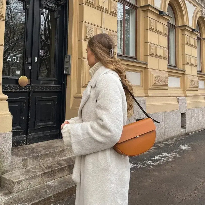 [BUNJANG] UNITUDE Halfmoon Baguette Shoulder Bag / UNITUDE 하프문 바게트 숄더백