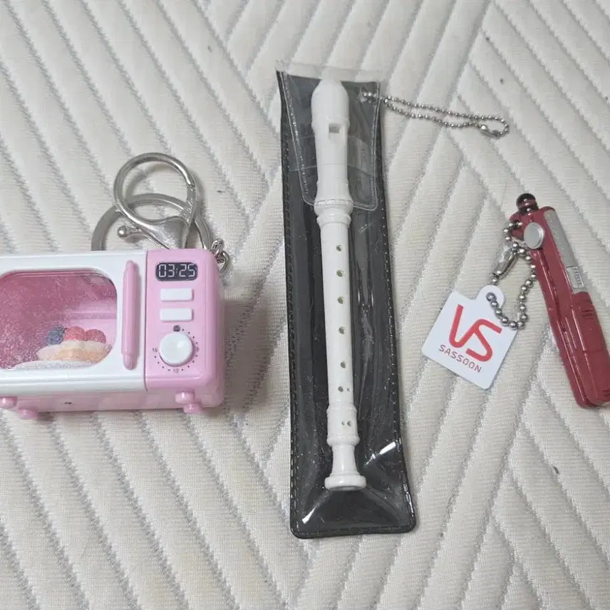 [BUNJANG] Miniature Microwave, Recorder, and Hair Iron Set / 가챠 판매