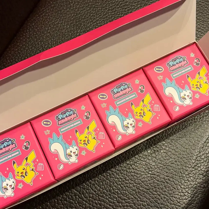 [SOLD OUT] 포켓몬스터 팝업 파우치 미드나잇 핀뱃지 총 4개 팝니다