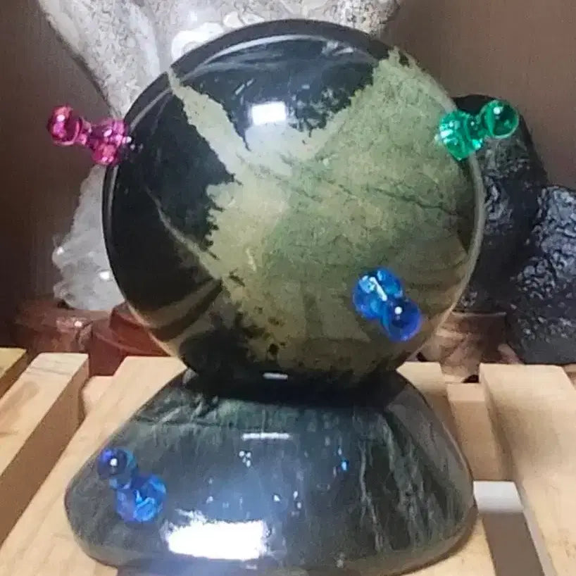 [BUNJANG] Precious Serpentine Sphere (9cm Diameter, 1.1kg) - Natural Raw Ore with Stand / 귀사문석 원석구 광물 수석