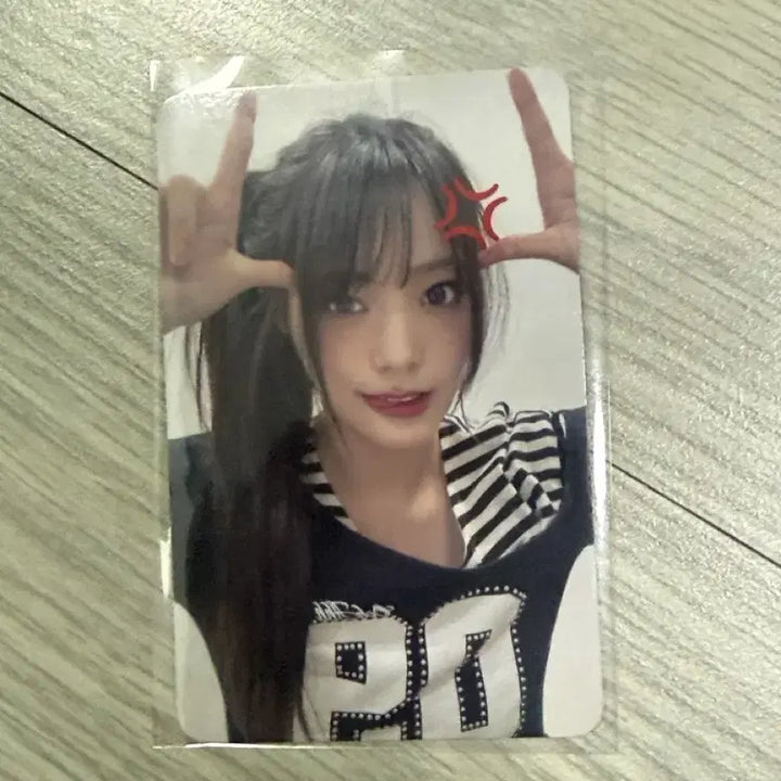 [BUNJANG] QWER Fan Meeting Lucky Draw Photocard / QWER 25.7.20. 마이스타굿즈 당첨자 포카 판매합니다