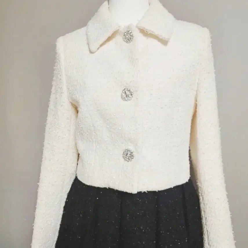 [BUNJANG] DINT Tweed Shining Crop Single Jacket Two-Piece Set / DINT딘트비체 트위드 샤이닝 크롭싱글자켓 투피스 세트