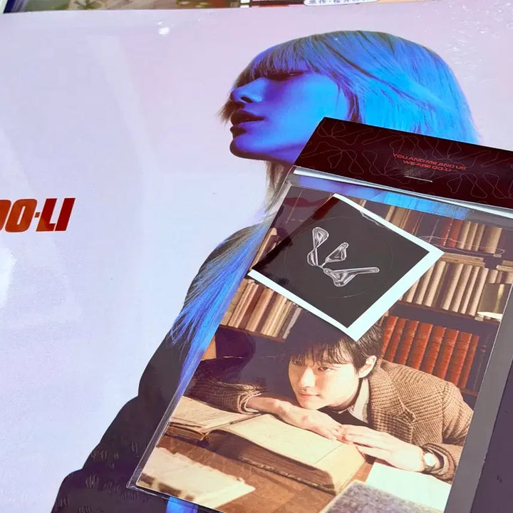 [BUNJANG] WOODZ Cho Seung Youn OO-LI LP Red Edition (Sealed) + Postcard Gift / [미개봉 특전O] 우즈 WOODZ 조승연 LP