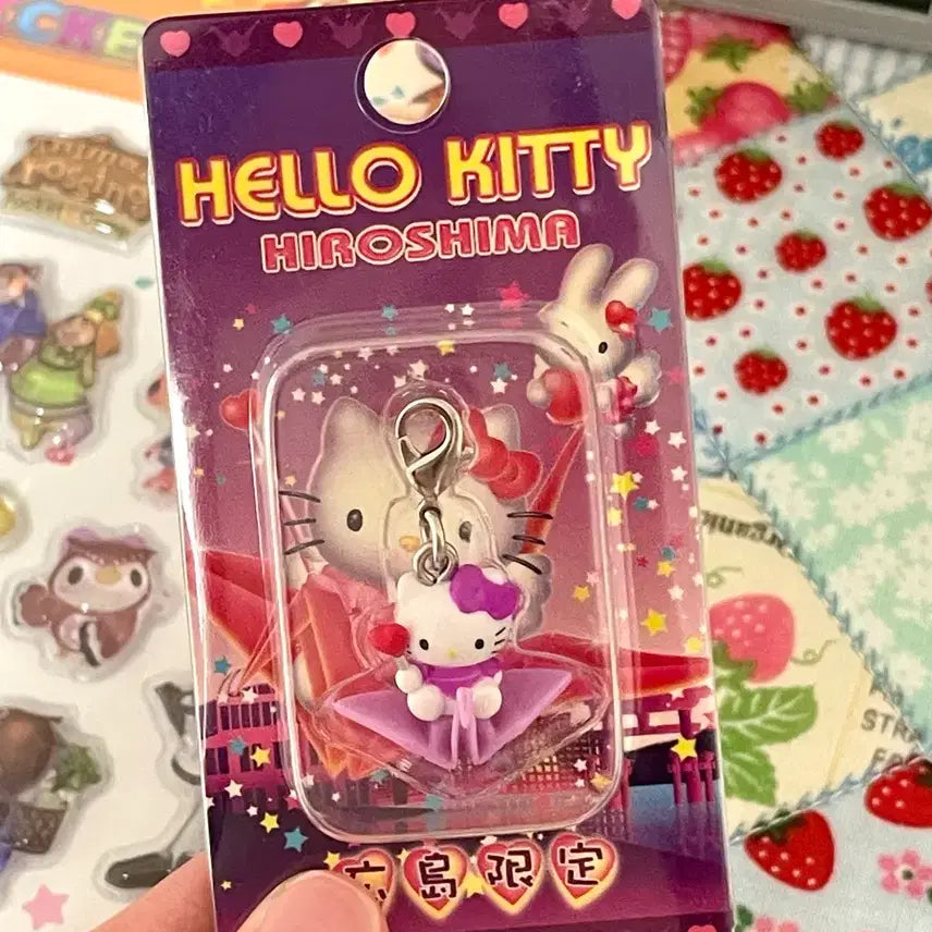 [BUNJANG] Sanrio Hello Kitty Vintage Paper Set Heart Kitty Strap Keychain Figure / (고전) 산리오 헬로키티 고전 학종이 하트 키티 스트랩 키링 피규어