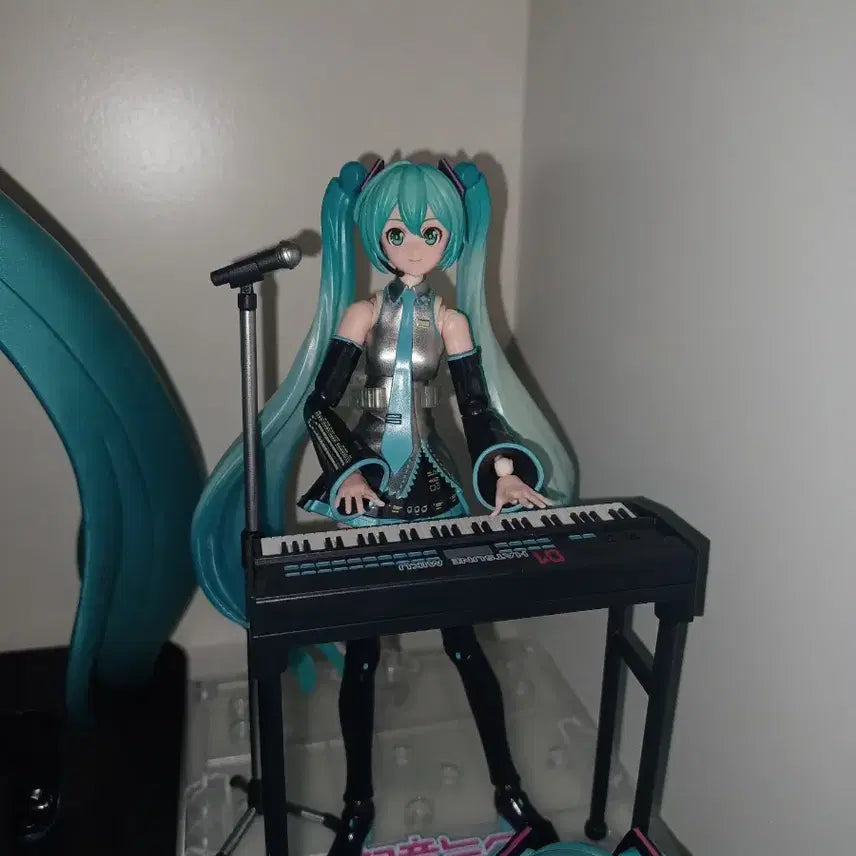 [BUNJANG] Hatsune Miku Bloxy Miracle Edition Figure / 하츠네 미쿠 피규어 블로키 미라클 에디션