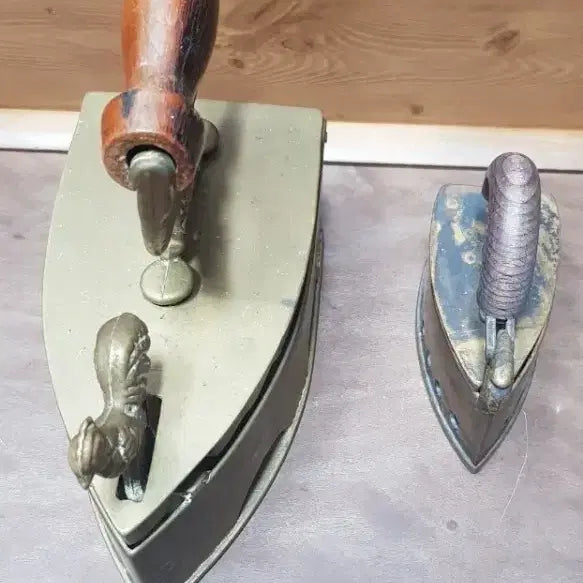 [BUNJANG] Antique Brass Iron Set (2 pcs) / 앤틱 황동 다리미 2개 세트