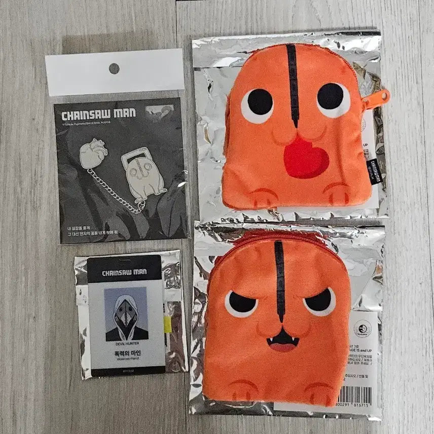 [BUNJANG] Chainsaw Man Pochita Heart Pin Badge &amp; Pouch Set with Denji ID Card / 체인소맨 포치타 심장 핀뱃지&amp;파우치, 마인 ID카드 정가이하 양도