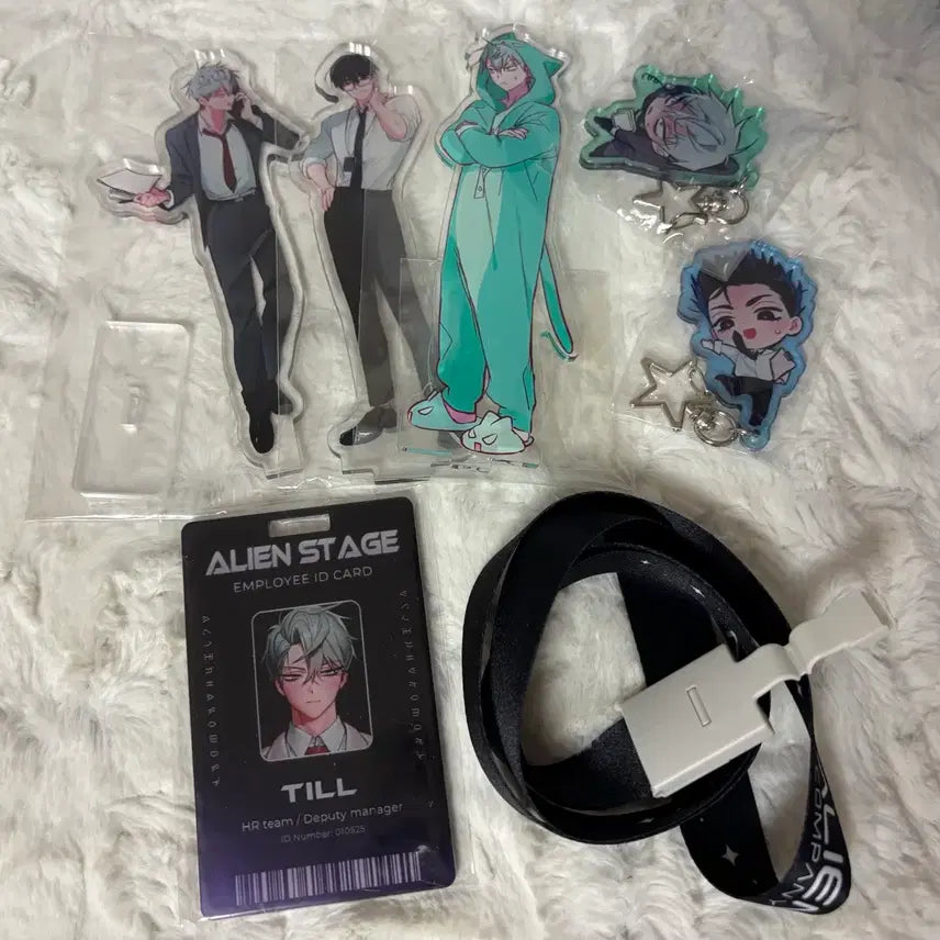 [BUNJANG] A Stage Ivan Til Rubyah Rubyah Employee ID Acrylic Keychain / 에이스테 이반 틸 루비아 루비야님 굿즈 판매 양도 아크릴 사원증 키링