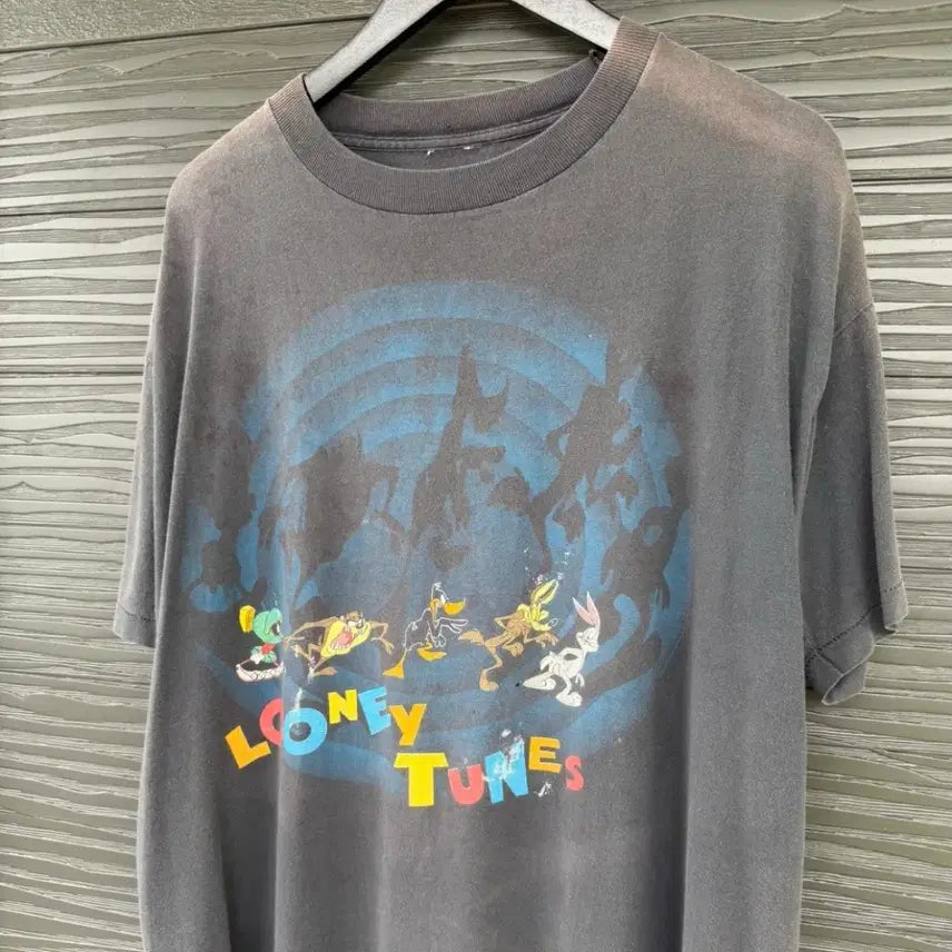 [BUNJANG] 90s Looney Tunes Vintage Graphic T-Shirt / 90s looney tunes 루니튠즈 빈티지 그래픽 티셔츠