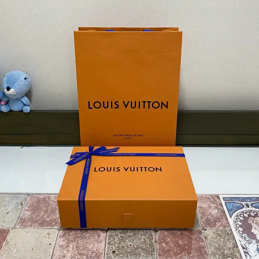 [BUNJANG] Louis Vuitton Mini Bag Box Set with Ribbon and Shopping Bag / 루이비통 미니백 박스(27.5x18x8) + 리본 + 쇼핑백