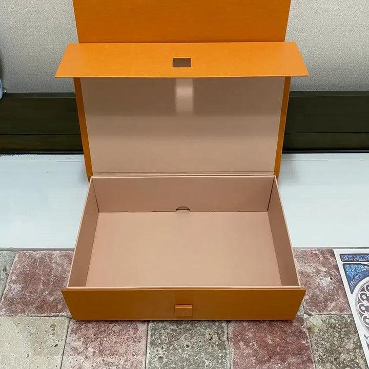 [BUNJANG] Louis Vuitton Mini Bag Box Set with Ribbon and Shopping Bag / 루이비통 미니백 박스(27.5x18x8) + 리본 + 쇼핑백