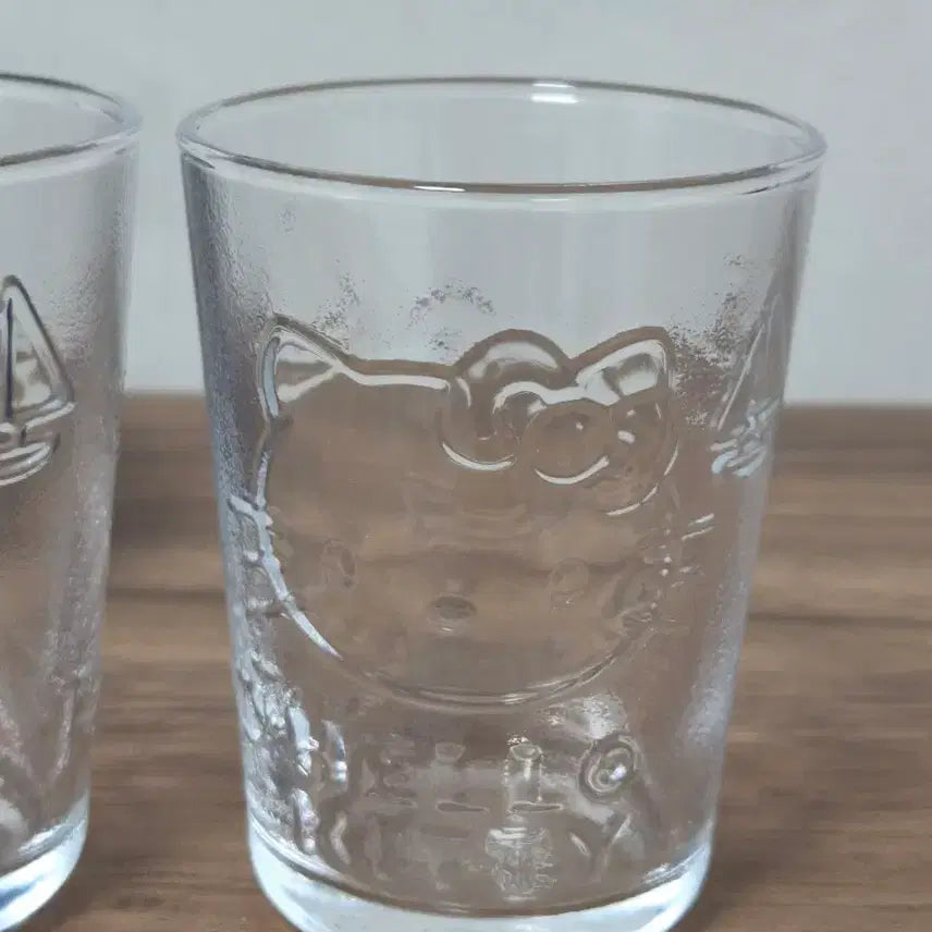 [BUNJANG] Sanrio Classic Hello Kitty Glass Cups Set of 2 / 산리오 고전키티 유리컵 2개 세트