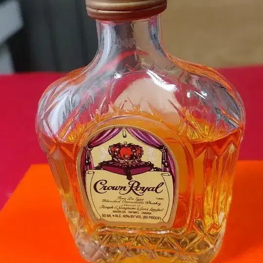 [BUNJANG] Crown Royal Whisky 50ml Miniature / 크라운 로얄 위스키 50ml 미니어처