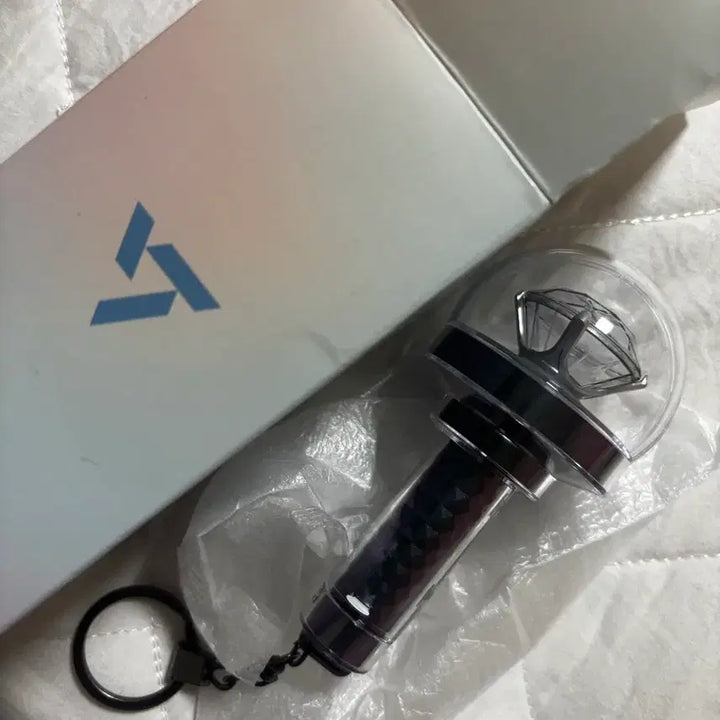 [SOLD OUT] 세븐틴 10주년 캐럿봉 &amp; 캐럿봉 키링 (내일까지만 이 가격)