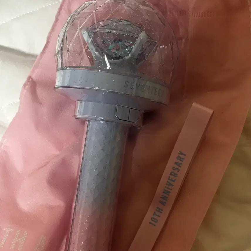[SOLD OUT] 세븐틴 10주년 캐럿봉 &amp; 캐럿봉 키링 (내일까지만 이 가격)