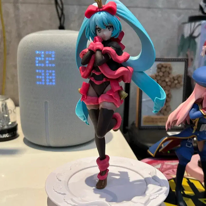 [BUNJANG] Hatsune Miku Sweet Noel Raspberry &amp; Arabian Miku Figure / 하츠네 미쿠 스위트 노엘 라즈베리, 아라비안 미쿠 팝니다