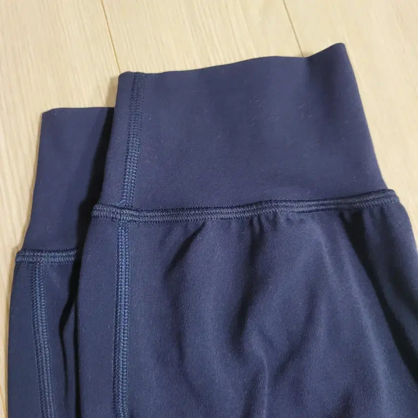 [SOLD OUT] 룰루레몬 레깅스 룰루레몬 얼라인 조거팬츠 2사이즈 네이비(가격내림없음)