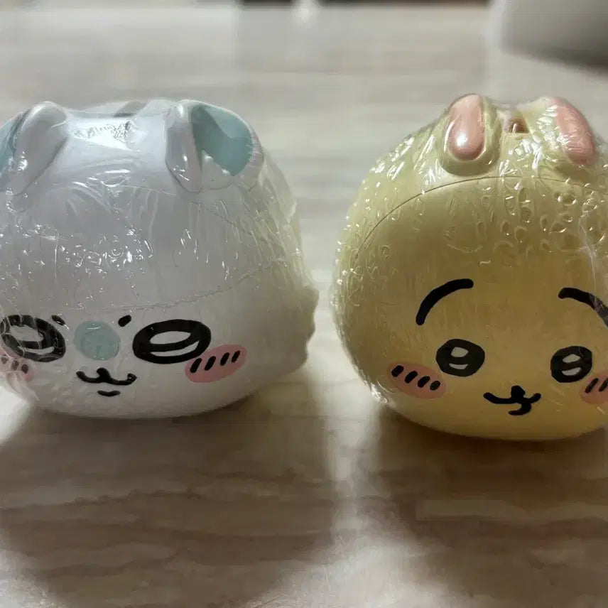 [BUNJANG] Chiikawa Coin Bank (Momonga + Usagi) / 치이카와 저금통 ( 모몽가 + 우사기 )
