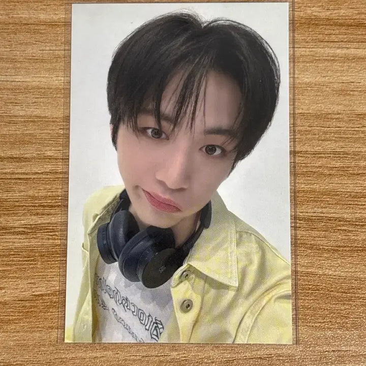 [BUNJANG] BOYNEXTDOOR Taesan Knock on Concert Fleece MD Photocard / 보넥도 태산 knock on 낙원 콘서트 후리스 MD 포카 양도 판매