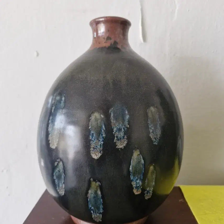 [BUNJANG] Ji Sun Tak Celadon Porcelain Vase / 지순탁