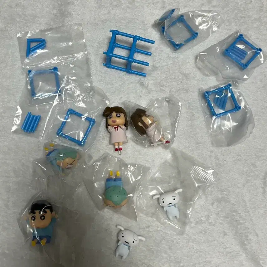 [BUNJANG] Crayon Shin-chan Jungle Gym Figures Bundle Set / 짱구 정글짐피규어 일괄판매