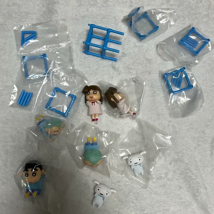 [BUNJANG] Crayon Shin-chan Jungle Gym Figures Bundle Set / 짱구 정글짐피규어 일괄판매