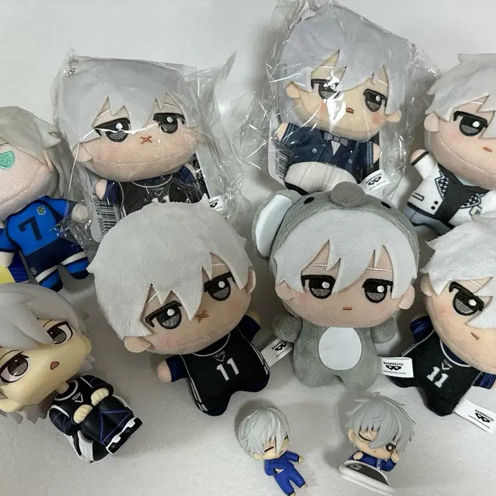 [BUNJANG] Blue Lock Seishiro Nagi Look Up Figure &amp; Plush Bundle / 블루록 나기 룩업 1탄, 누이, 피규어 일괄 양도