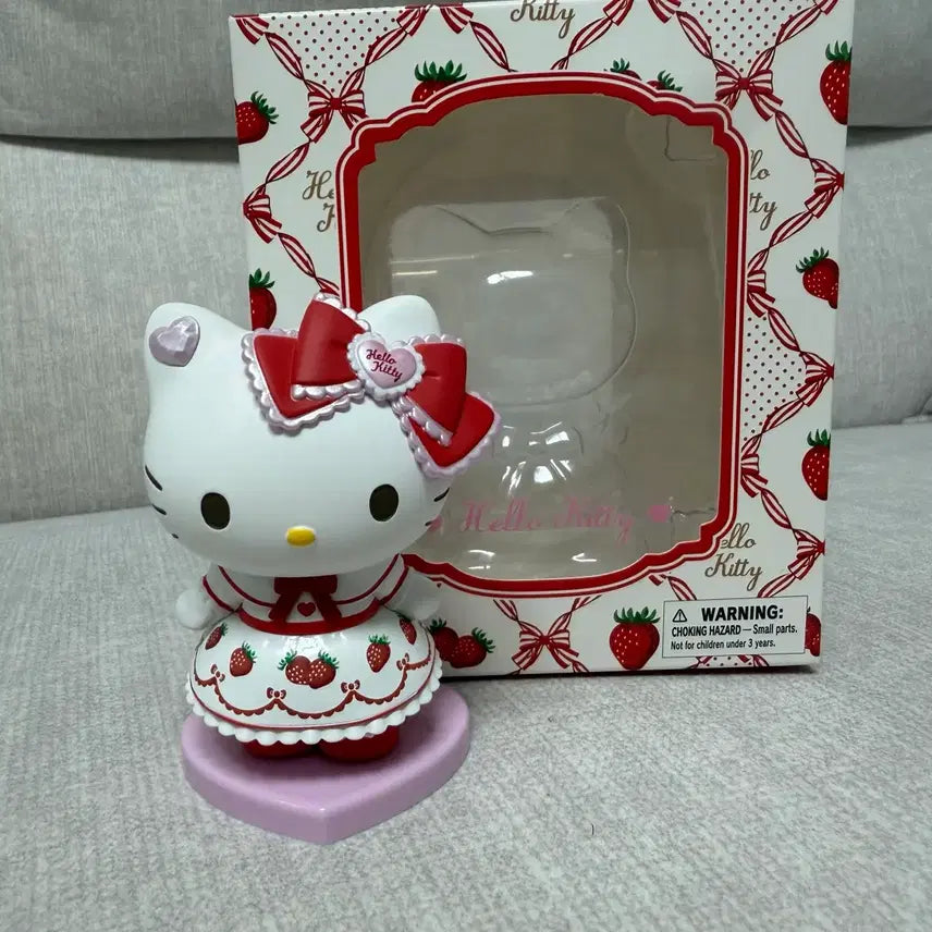 [BUNJANG] Sanrio Ichigo Strawberry Dress Kitty Figure / 산리오 이치고 딸기 드레스 키티 피규어
