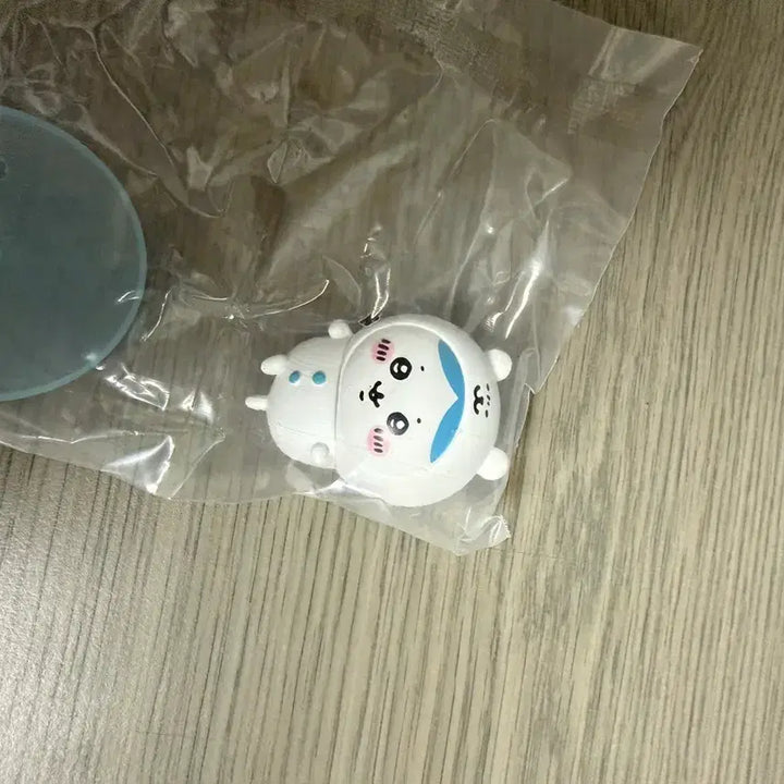 [BUNJANG] Nagano Nondangom x Chiikawa Collaboration Hachware Figure / 나가노 농담곰x치이카와 콜라보 하치와레 피규어