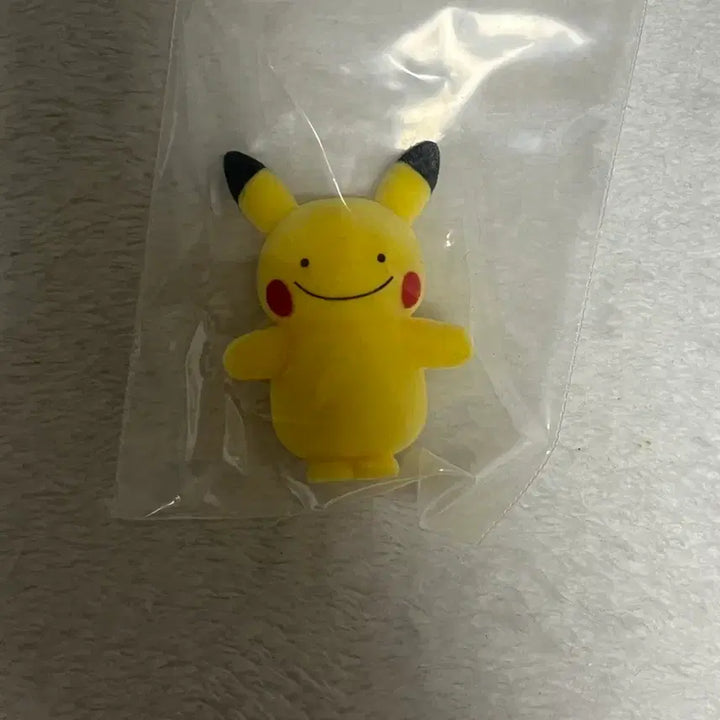 [BUNJANG] Pikachu Fluffy Figure / 피카츄 플로키피규어 팝니다