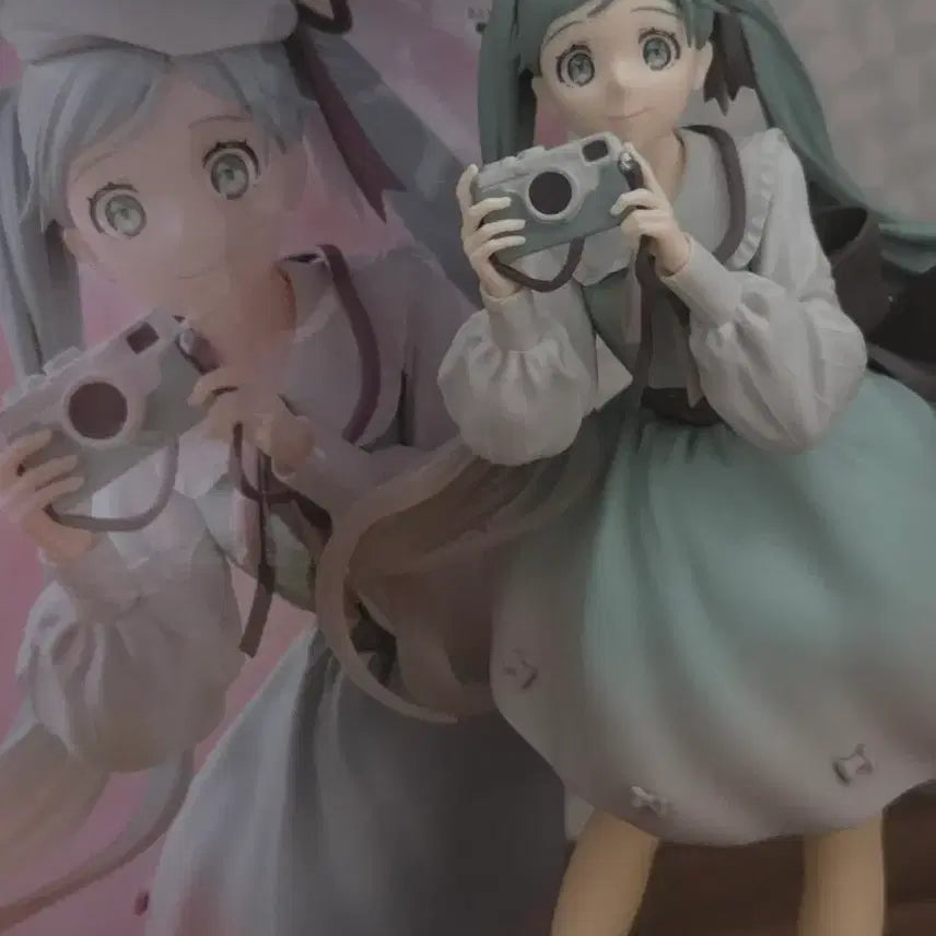 [BUNJANG] Vocaloid Hatsune Miku Figure with Camera / 카메라 미쿠
