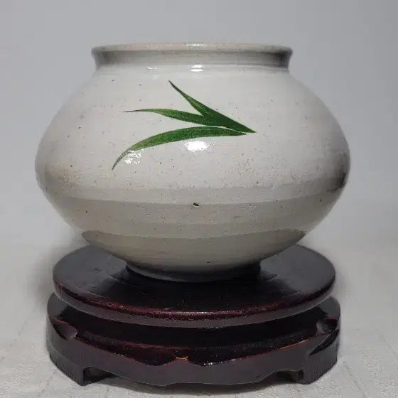 [BUNJANG] Joseon Dynasty Celadon Porcelain Tea Caddy with Floral Motif / 청송백자초문호(진품보장)