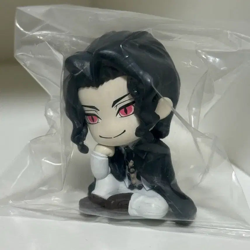 [BUNJANG] Demon Slayer Muzan Kibutsuji Shoulder Perching Figure / 귀멸의 칼날 귀칼 / 어깨쿵 피규어 무잔 혈귀