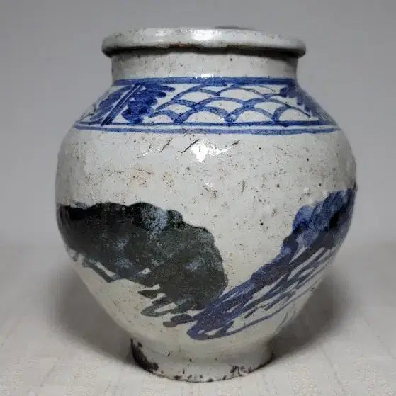 [BUNJANG] Joseon Dynasty Celadon Porcelain Jar with Lid (Haeju Kiln) - Shrimp Motif / 새우그림유개호(해주가마)