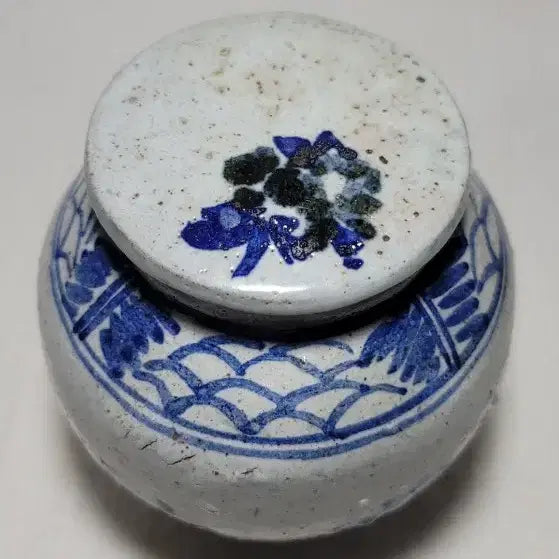 [BUNJANG] Joseon Dynasty Celadon Porcelain Jar with Lid (Haeju Kiln) - Shrimp Motif / 새우그림유개호(해주가마)