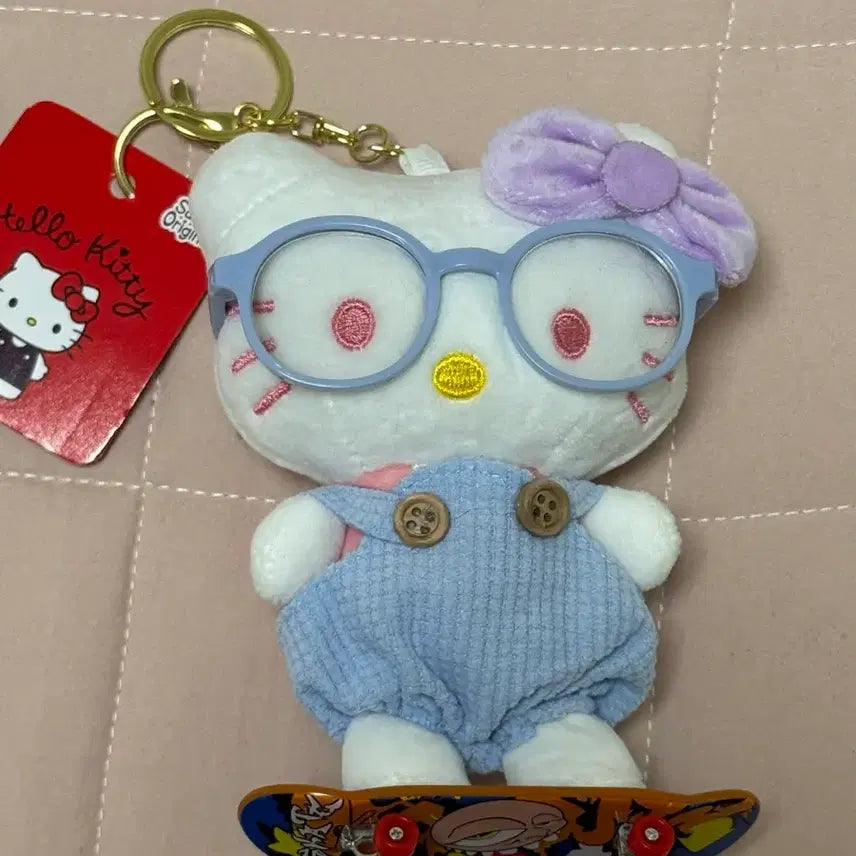 [BUNJANG] Chiikawa Wreath Kitty Keychain Plush / 먼작귀 치이카와 화환 키티 키링