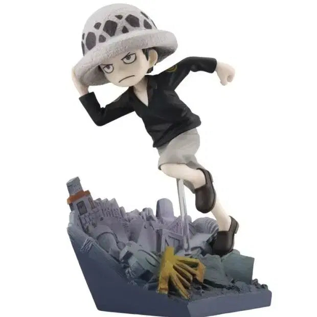 [BUNJANG] One Piece Trafalgar Law Runrunrun Chibi Figure / 원피스 로우 칠드런 런런런 runrunrun 피규어 어린시절 치비